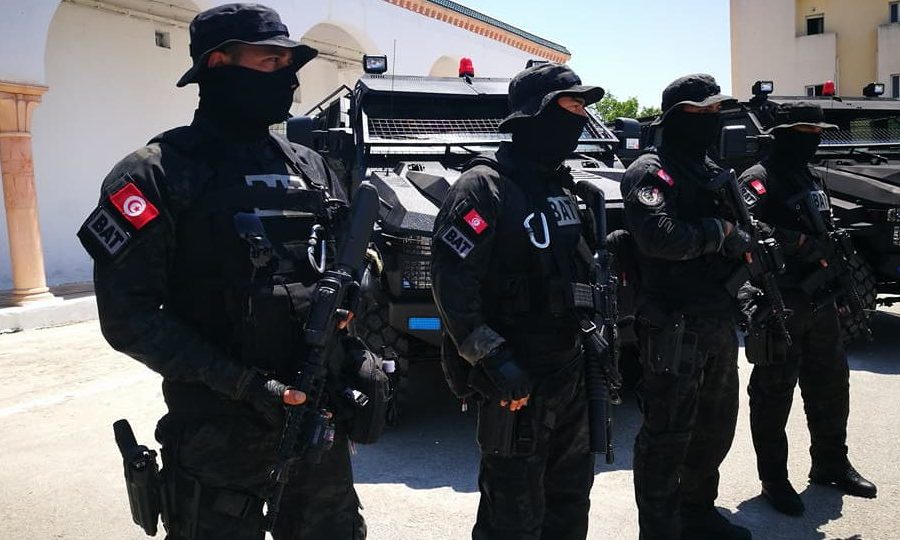 L&rsquo;Énigme des Micros Cachés : Comment un Ancien Soldat Espagnol a Facilité l&rsquo;Opération CIA contre Julian Assange