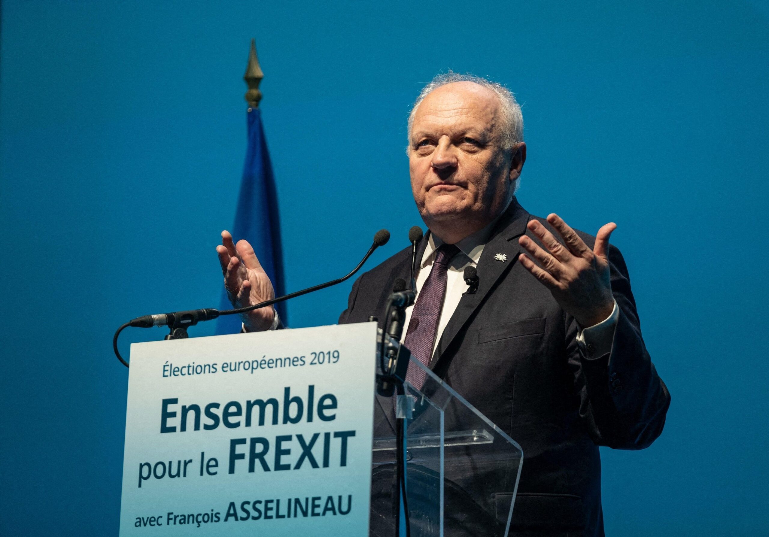 François Asselineau placé en garde à vue : la justice révèle un passé marqué par l’agression et le harcèlement